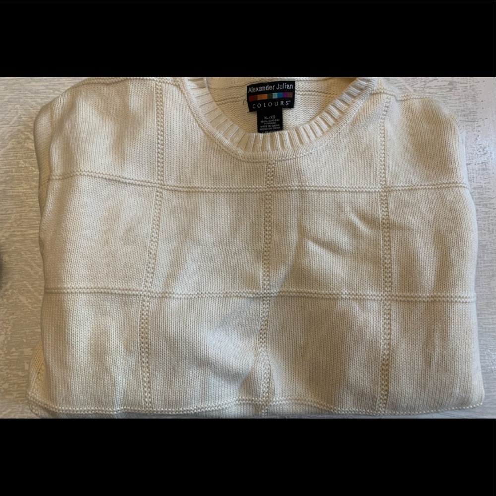 Vintage White Long Sleeve Sweater XL by Alexander Julian/Colours